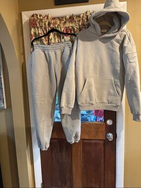 Comfort Colors Kids Light Gray Sweatshirt & Jogger Set